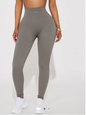 New Fighter Ribbed Active Legging In Infinity Seamless - Charcoal